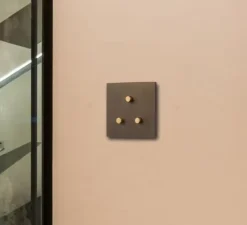 Interrupteur*6ixtes Interrupteur, Allure Touch, Simple, Bronze, Poussoir x3, Laiton, L8cm, H8cm -