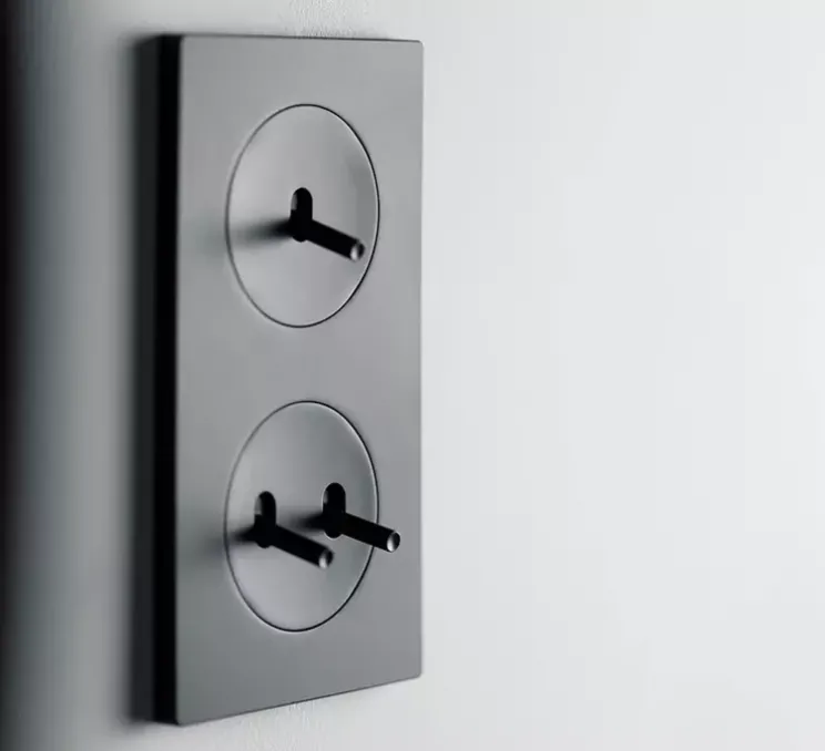 Interrupteur, DOM, Double vertical, Noir mat, Va-et-vient x1 et Va-et-vient x1, Poussoir x1, L22,8cm, H8,6cm - Fontini