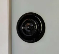 Interrupteur, Garby Colonial, Simple, Porcelaine noir, Va-et-vient x1, Porcelaine noir, L6,45cm, H6,45cm - Fontini