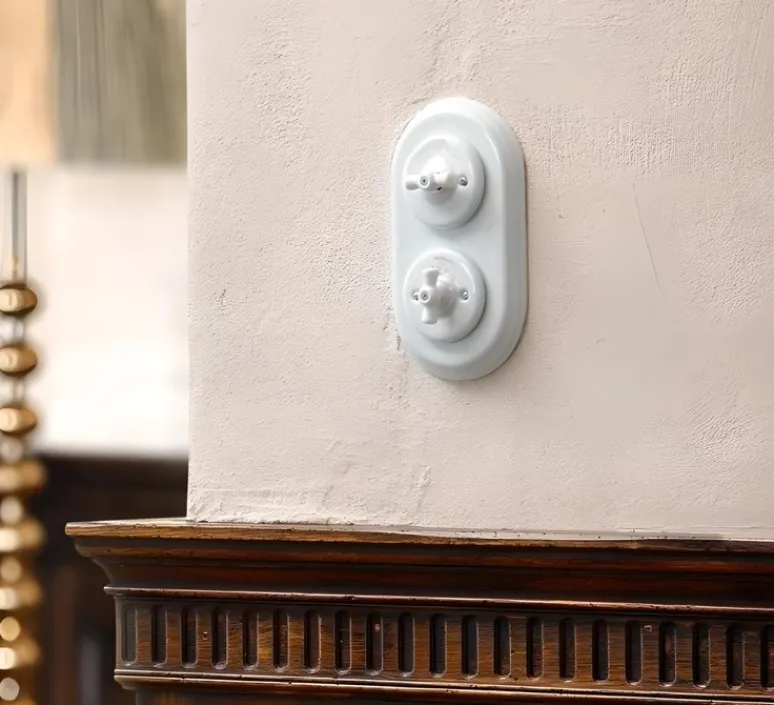 Interrupteur*Fontini Interrupteur, Garby Colonial, Double horizontal, Porcelaine blanc, Va-et-vient x2, Porcelaine blanc, L17,5cm, H10cm -