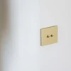 Interrupteur, Toggle, Simple, Alu gold brushed, Va-et-vient x2, Alu gold brushed, L9,5cm, H9,5cm - Niko