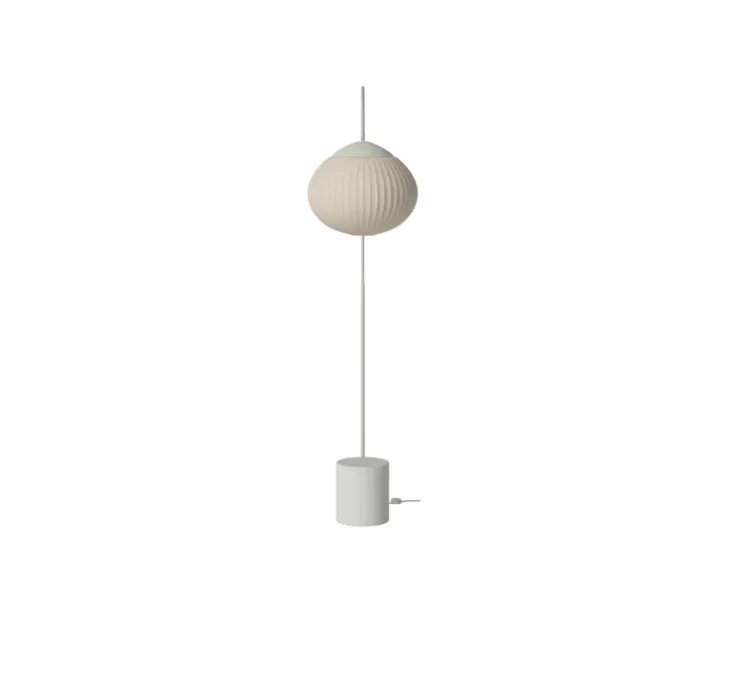 Lampadaire, Acorn, gris mat, abat-jour sable, base béton, câble gris, Ø50cm, H243cm - Bolia