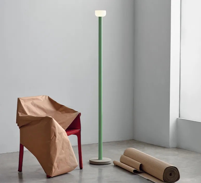 Lampadaire*Flos Lampadaire, Bellhop, , LED, 2700K, 1023lm, Ø26cm, H178cm - vert