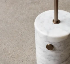 Lampadaire, JWDA , marbre, laiton bruni, Ø39cm, H150cm - Audo Copenhagen