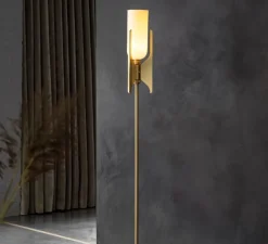 Lampadaire, Pennon, laiton, verre opalin, Ø38cm, H141cm - Bert Frank