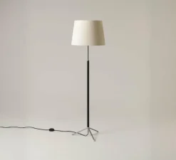Lampadaire*Santa & Cole Lampadaire, Pie de Salon G1, , Ø45cm, H160cm - structure chrome, ruban naturel