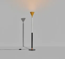 Lampadaire*Petite Friture Lampadaire, Pyl, , LED, dim, 2700K, 1150 lm, Ø33cm, H180cm - jaune, blanc, noir et rouge