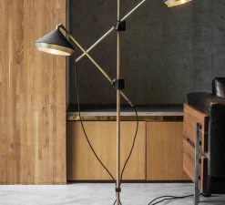 Lampadaire*Bert frank Lampadaire, Shear, , 2700K, 500LM L30cm, H120cm - laiton noir