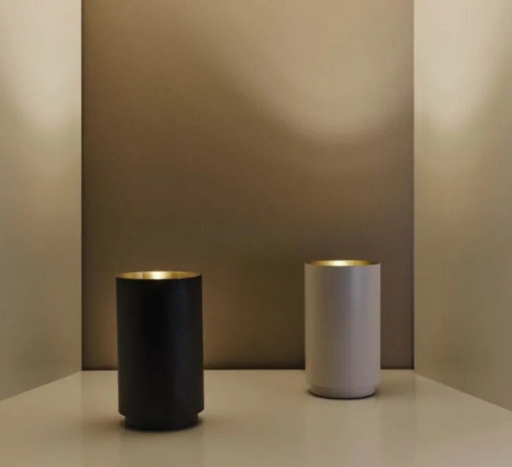 Lampadaire, Tobo Floor, noir et laiton, Ø14cm, H24cm - DCW éditions Paris