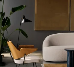 Lampadaire*Andtradition Lampadaire, Tripod HM8, noir mat, L47cm, H134cm - noir mat, laiton