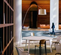 Lampadaire*Foscarini Lampadaire, Twiggy, , dimmable, L60cm, H195cm - grège