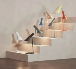 Lampe à poser, AJ Mini, orange, L24,7cm, H43,3cm - Louis Poulsen