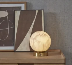 Lampe*It's about Romi Lampe à poser, Carrara, Finition , Ø16cm, H18cm - Marbre blanc, laiton