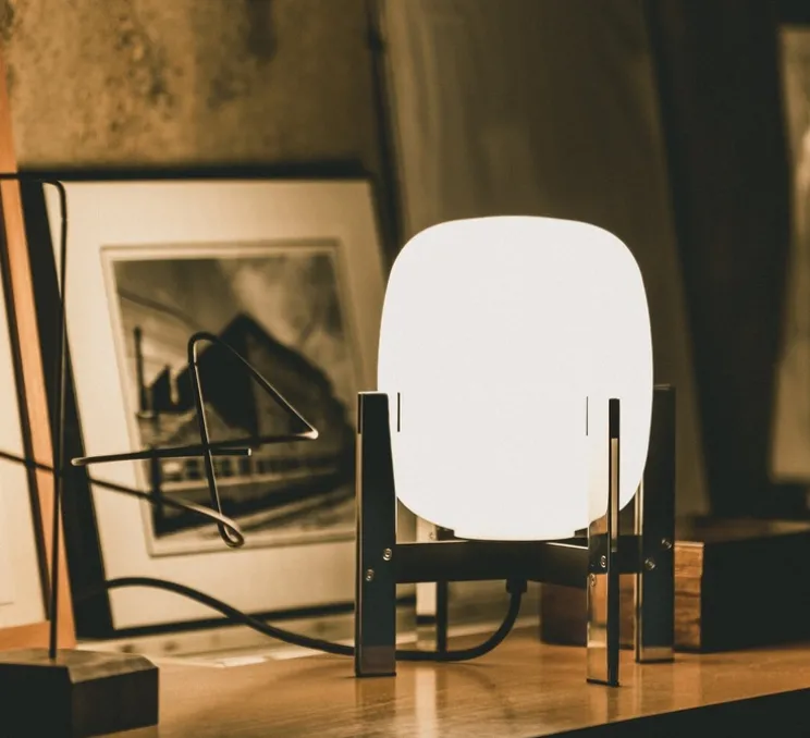 Lampe à poser, Cestita Metallica, acier poli, Ø23cm, H28cm - Santa & Cole