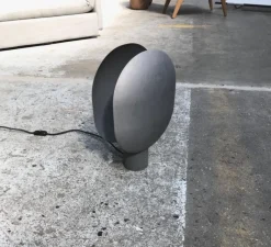 Lampe*101 Copenhagen Lampe à poser, Clam, , L30cm, H43,5cm - oxydé