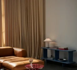 Lampe à poser, Colette ATD6, blanc et merlot, Ø32cm, H30cm - Andtradition