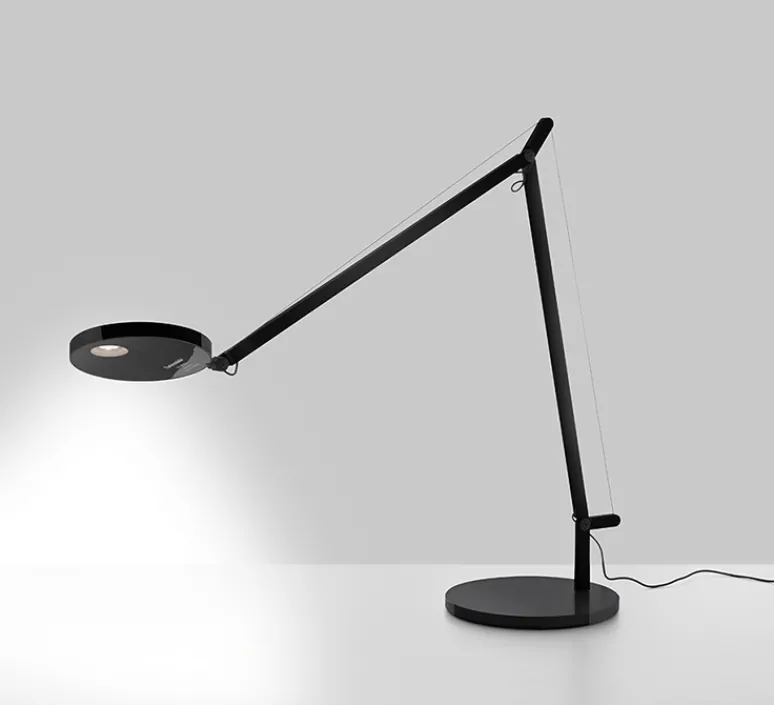 Lampe*Artemide Lampe à poser, Demetra, , LED, 3000K, 385lm, L20cm, H57-84cm - corps noir et base noire