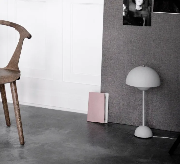 Lampe à poser, FlowerPot VP3, gris mat, Ø23cm, H50cm - Andtradition