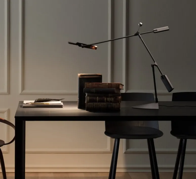 Lampe*Stilnovo Lampe à poser, Halley, , LED, dim, 3000K, 1118 lm, L83,8cm, H55,5cm - argent