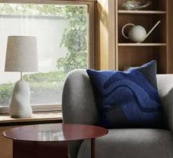 Lampe*Ferm Living Lampe à poser, Hebe Medium blanc cassé, abat-jour Eclipse , Ø27,5cm, H71,5cm - naturel