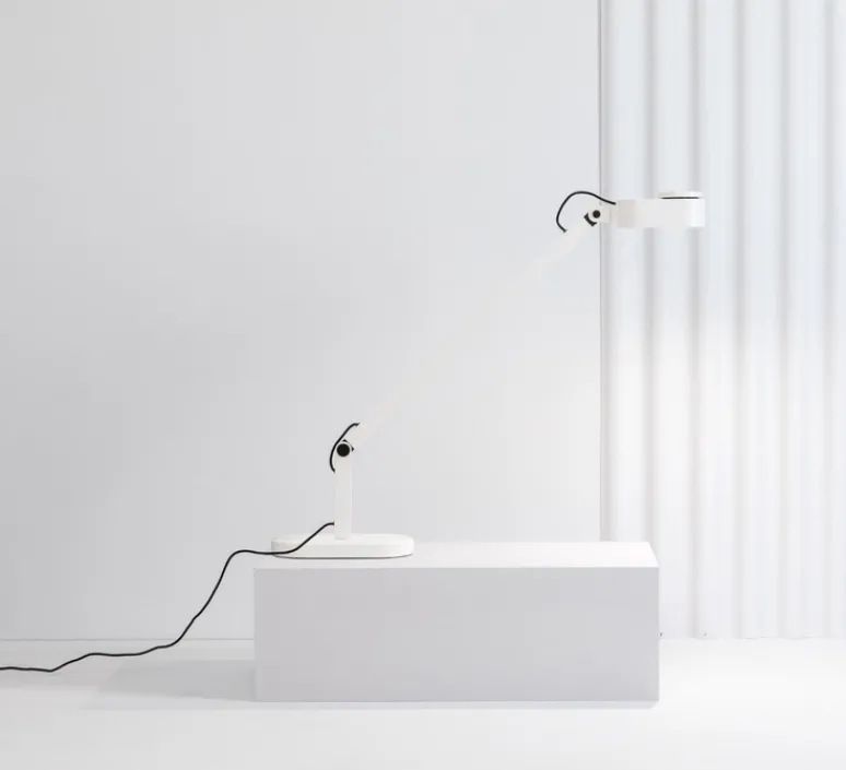 Lampe*Faro Lampe à poser, Inviting, , LED, dim, 2700K-4800K, 410 lm, L22cm, H86cm - blanc mat