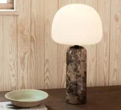 Lampe*Northern Lampe à poser, Kin, , LED, dim, 2700K, 800 lm, Ø20cm, H40cm - blanc mat, marbre marron