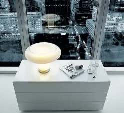 Lampe*Artemide Lampe à poser, Lesbo, , Ø52cm, H37cm - blanc fumé