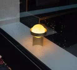 Lampe*Tala Lampe à poser, Loop, , Ø18,5cm, H24,5cm - laiton