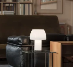 Lampe à poser, Lorosae, réédition d'Alavaro Siza, blanc jasmin, IP54, LED, dim, 2700K, 380 lm, Ø20cm, H25cm - Nemo Lighting