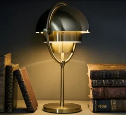 Lampe*Gubi Lampe à poser, Multi-Lite Portable, , Ø15cm, H30cm - laiton