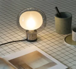 Lampe*Tooy Lampe à poser, Nabila 552.36, , IP40, Ø16cm, H17,5cm - noir matt, noir chromé et verre fumé