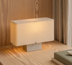 Lampe*Audo Copenhagen Lampe à poser, Nonna, , L34,5cm, H24cm - Aluminium brossé, abat-jour sable