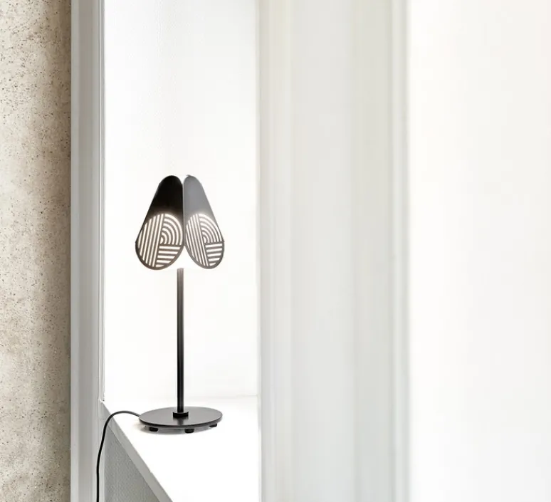 Lampe*Oblure Lampe à poser, Notic, , Ø15,3cm, H47,5cm - noir et blanc