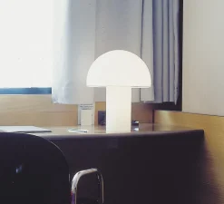 Lampe*Artemide Lampe à poser, Onfale L, , Ø36cm, H44cm - blanc