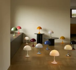 Lampe à poser, Panthella 250, bleu pâle opale, Ø25cm, H34,6cm - Louis Poulsen