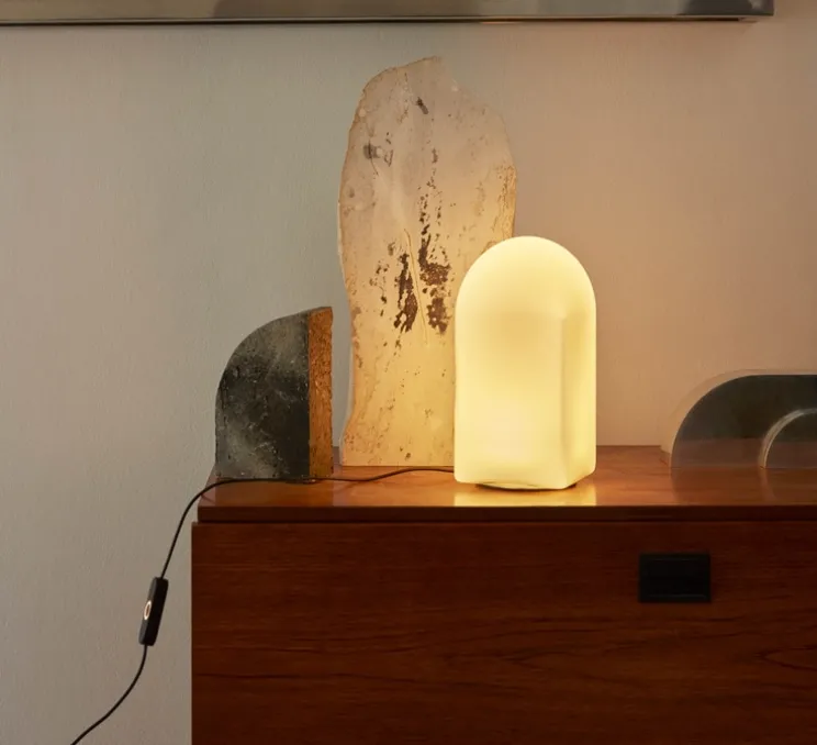 Lampe à poser, Parade 240, blanc coquillage, LED, dim, 2800K, 150 lm, L15,5cm, H24cm - HAY