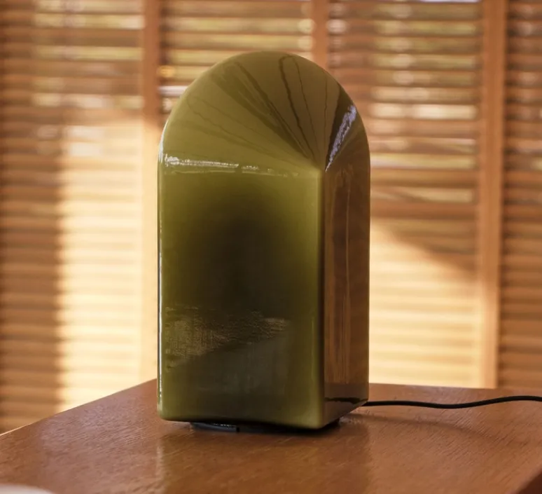 Lampe*HAY Lampe à poser, Parade 240, , LED, dim, 2800K, 150 lm, Ø15,5cm, H24cm - vert mousse