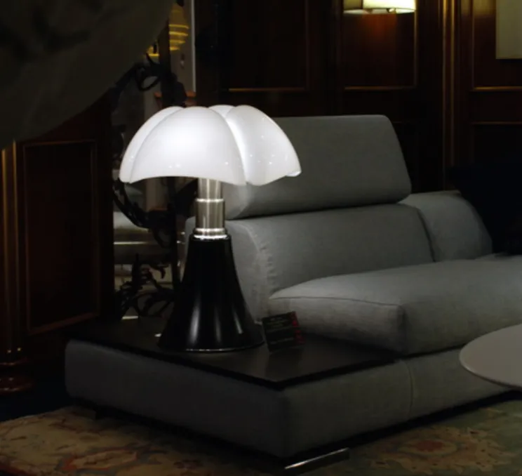 Lampe à poser, PIPISTRELLO, noir, brillant, Ø55cm, H86cm - Martinelli-luce