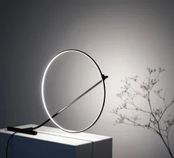 Lampe*KDLN Lampe à poser, Poise, , LED, dim, 2700k, 1050 lm, Ø48,5cm, H109cm - noir et blanc