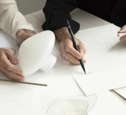 Lampe à poser, Repose, blanc & noir, Ø17,5cm, H14,5cm - lyfa