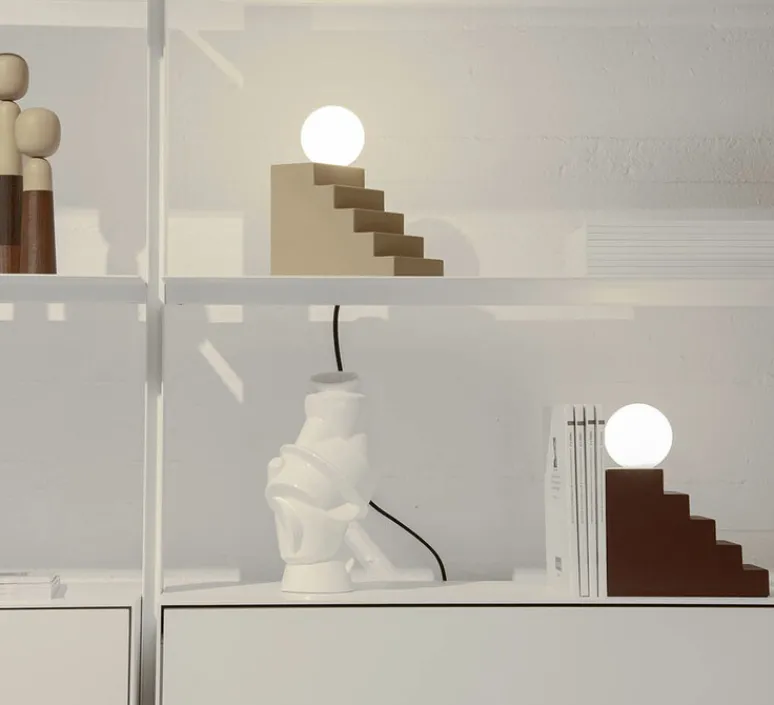 Lampe*Oblure Lampe à poser, Stair, , L18,7cm, H22,5cm - Rouge