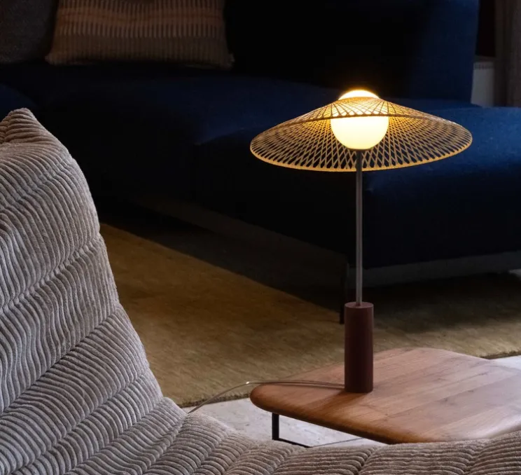 Lampe à poser, Tilt, abat-jour fibre jaune, base rouge brun, Ø30cm, H42cm - Atelier Robotiq