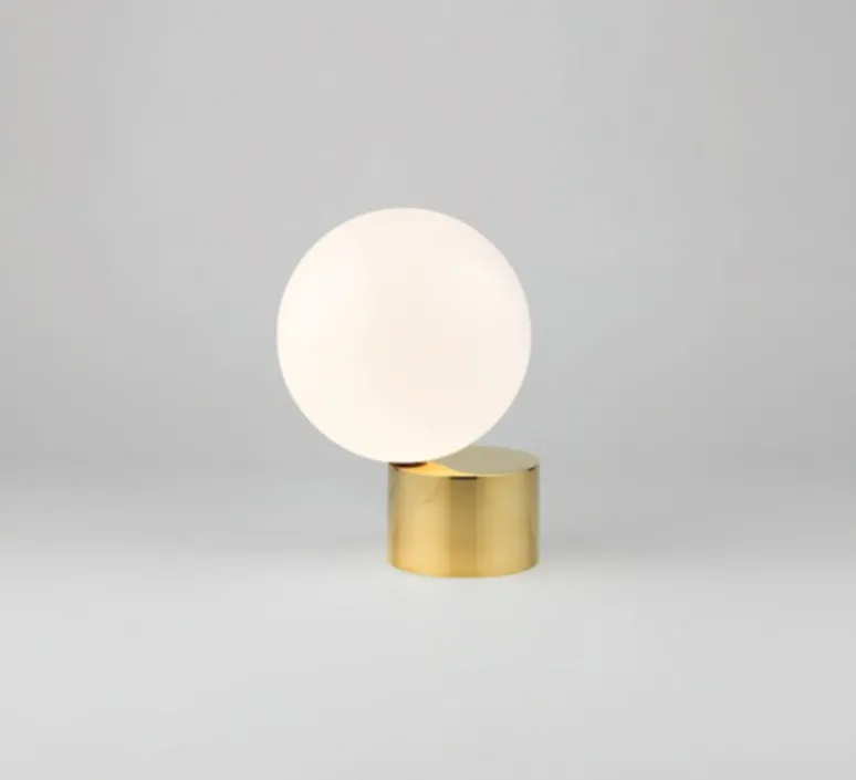 Lampe*Anastassiades Studio Lampe à poser, Tip of the Tongue, , L20,7cm, H30cm - blanc et laiton