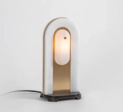 Lampe*Bert frank Lampe à poser, Vima, , L36cm, H37cm - albâtre, laiton brossé