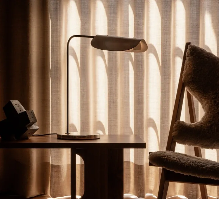 Lampe à poser, Wing, aluminium, Ø27cm, H46cm - Audo Copenhagen