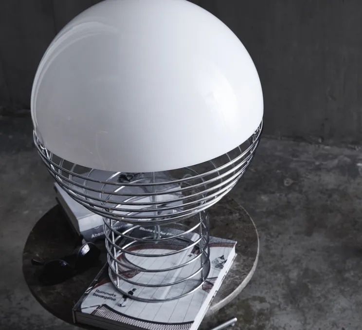 Lampe à poser, Wire, blanc, chrome, Ø40cm, H54cm - Verpan