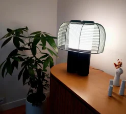 Lampe*DCW éditions Paris Lampe à poser, Yasuke, , LED, dim, 2700-3400K, 1300 lm, L39,5cm, H44,3cm - noir et vert