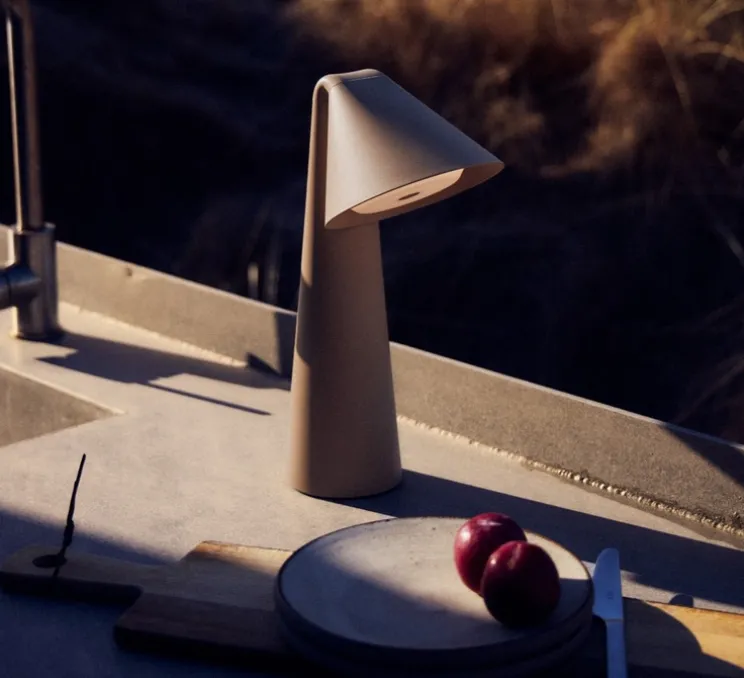 Lampe, Baladeuse, Ami, vert olive, IP44, LED, dim, 2700K, 30-75-150 lm, Ø9cm, H31,6cm - Frandsen