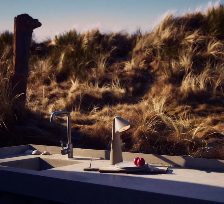 Lampe, Baladeuse, Ami, vert olive, IP44, LED, dim, 2700K, 30-75-150 lm, Ø9cm, H31,6cm - Frandsen