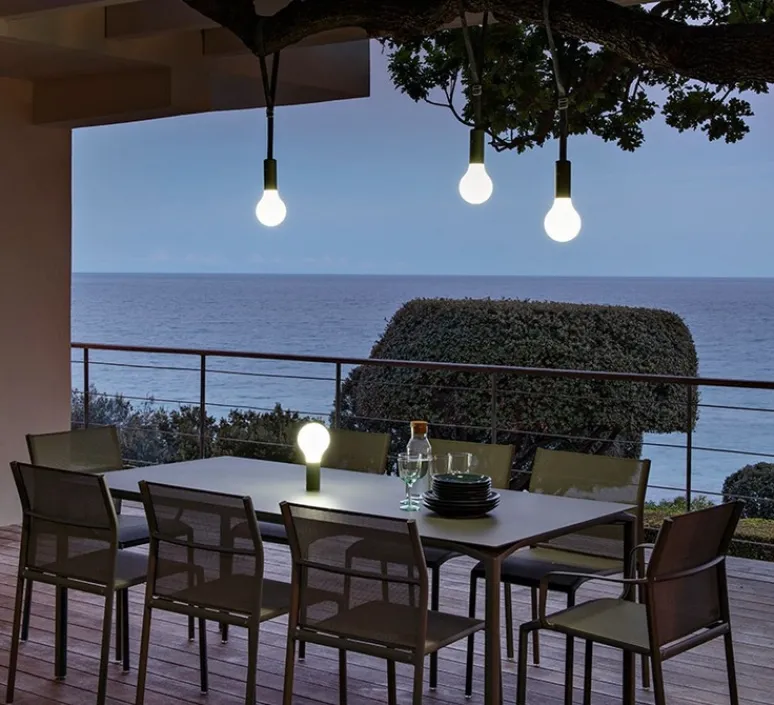 Lampe*Fermob Lampe, Baladeuse, APLÔ, , IP54, 3000 à 6000K, 70lm, Ø11.5cm, H24.5cm - carbone